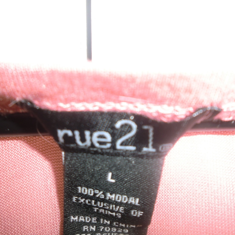 NWOT Rue 21 Pink Crisscross Top Soft Stretchy V Neck Short Sleeve Shirt L - Picture 2 of 4